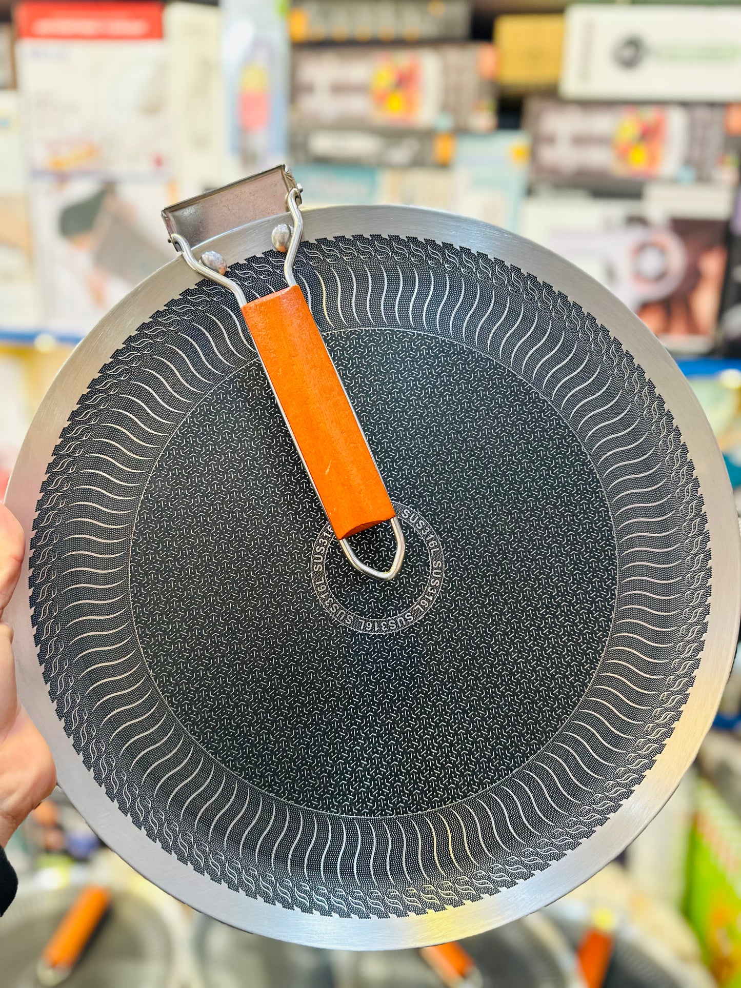 Honeycomb Laser Coated Tawa | Foldable Handle Non-Stick Pan | Stainless Steel | Imported