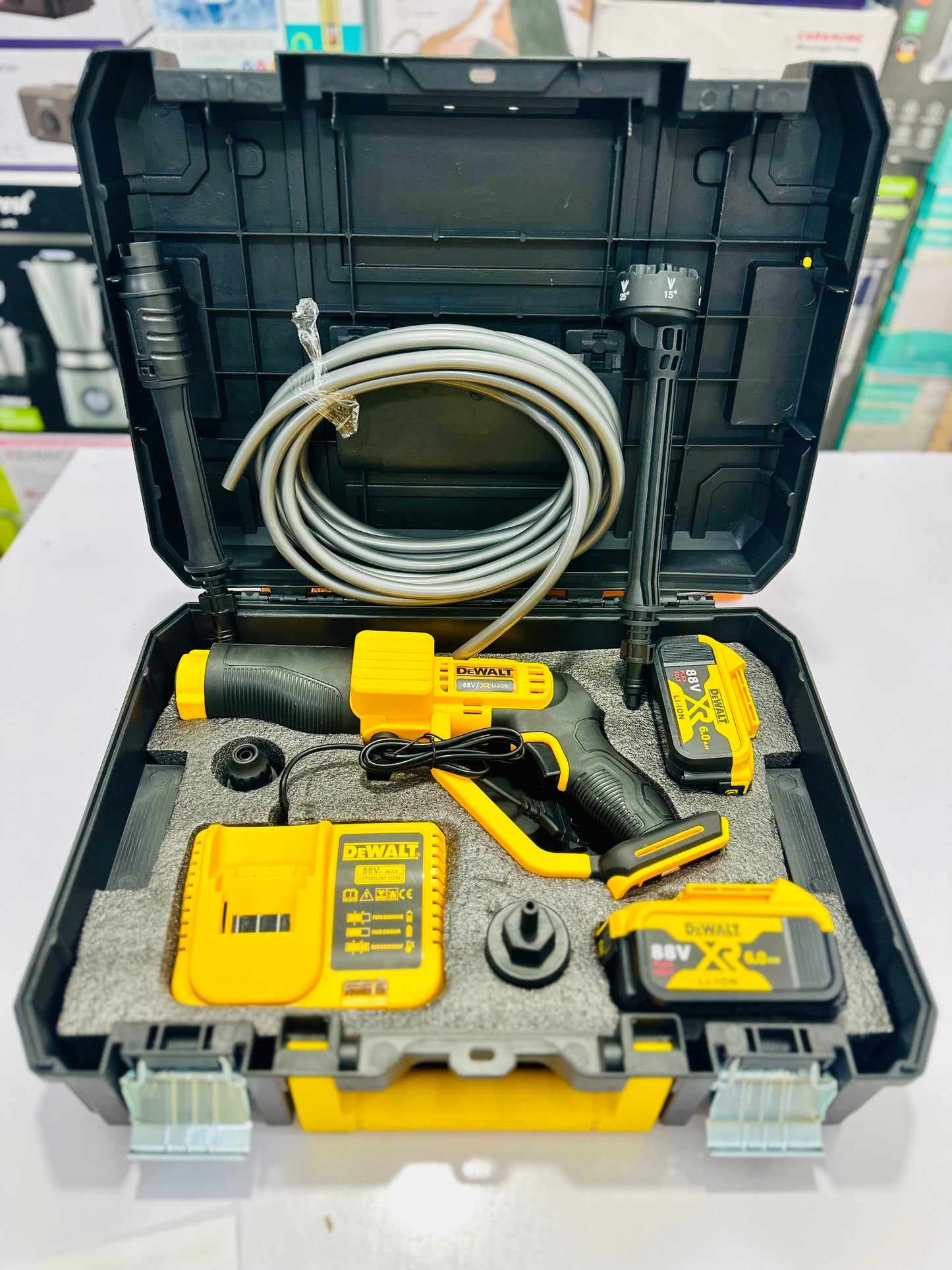 DeWalt Chargebal ⚡88V Cordless Pressure Washer — 6.0Ah | 2🔋 Batteries | Complete Kit