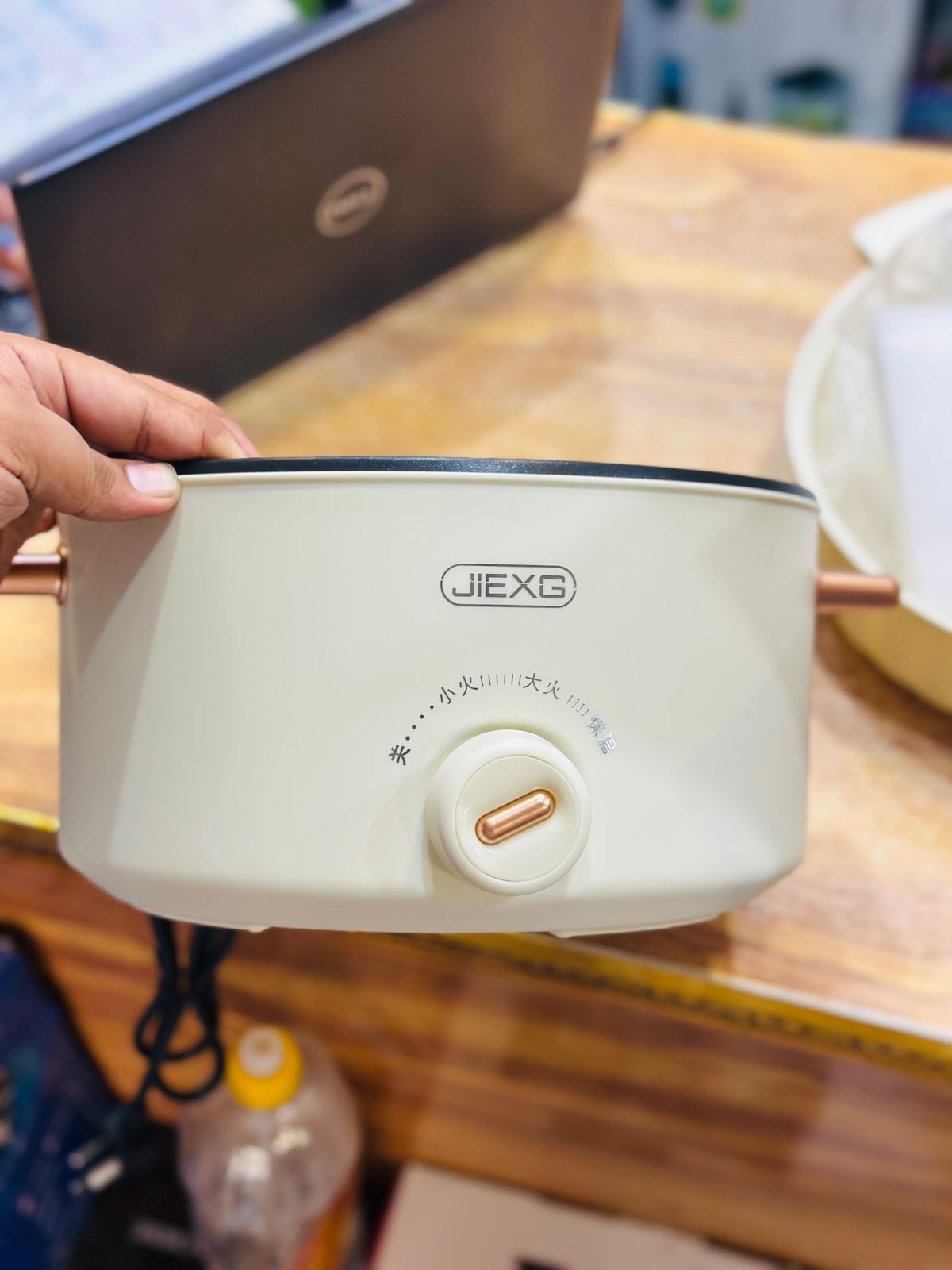 Lot Imported JIEXG 4L Electric Cooking Pot – 1200W Nonstick