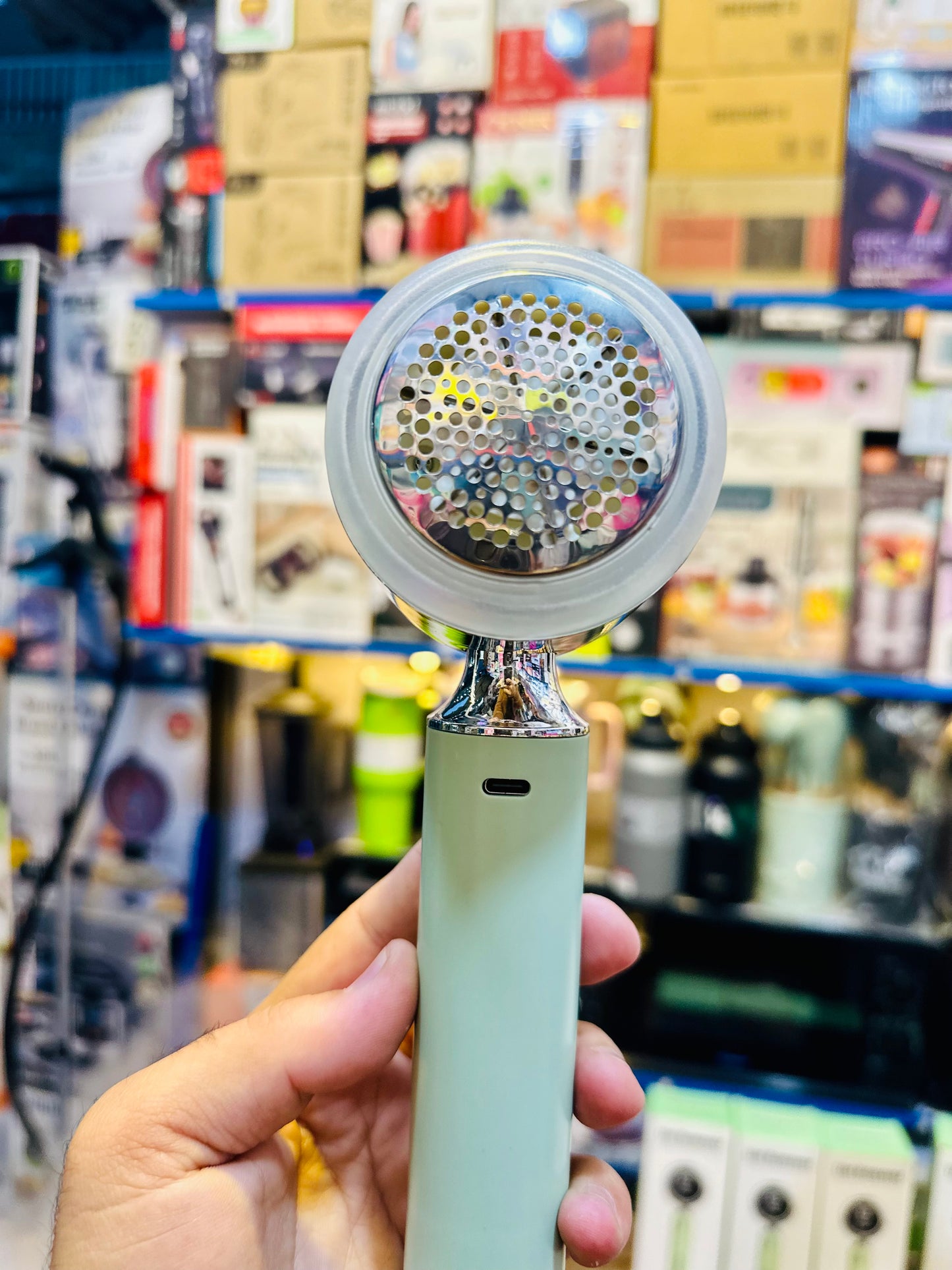 KST-M6 Electric Lint Remover with LED Display & Dual-Speed Control – Fabric Shaver for Clothes, Sweaters & Seasonal Wear
