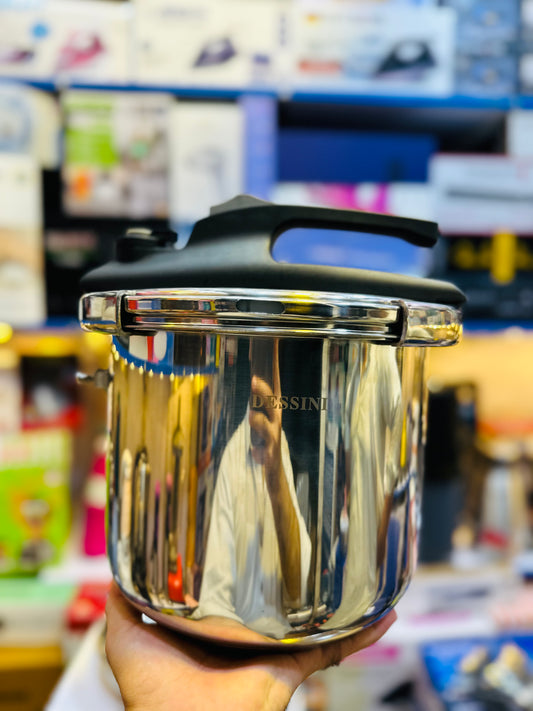 Stainless steel pressure cooker Italy 🇮🇹.  5.L 7.L